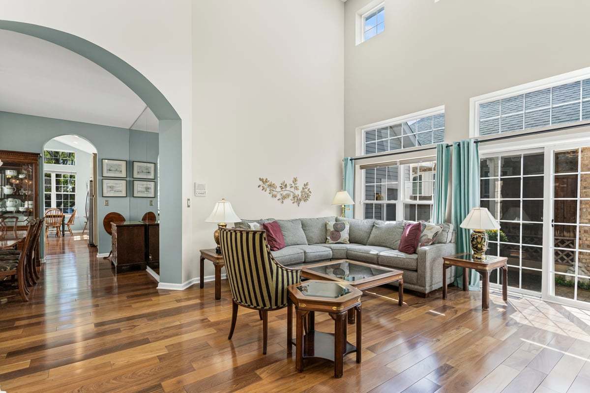 1708 Fairfax Lane, Oakbrook Terrace, IL 60181