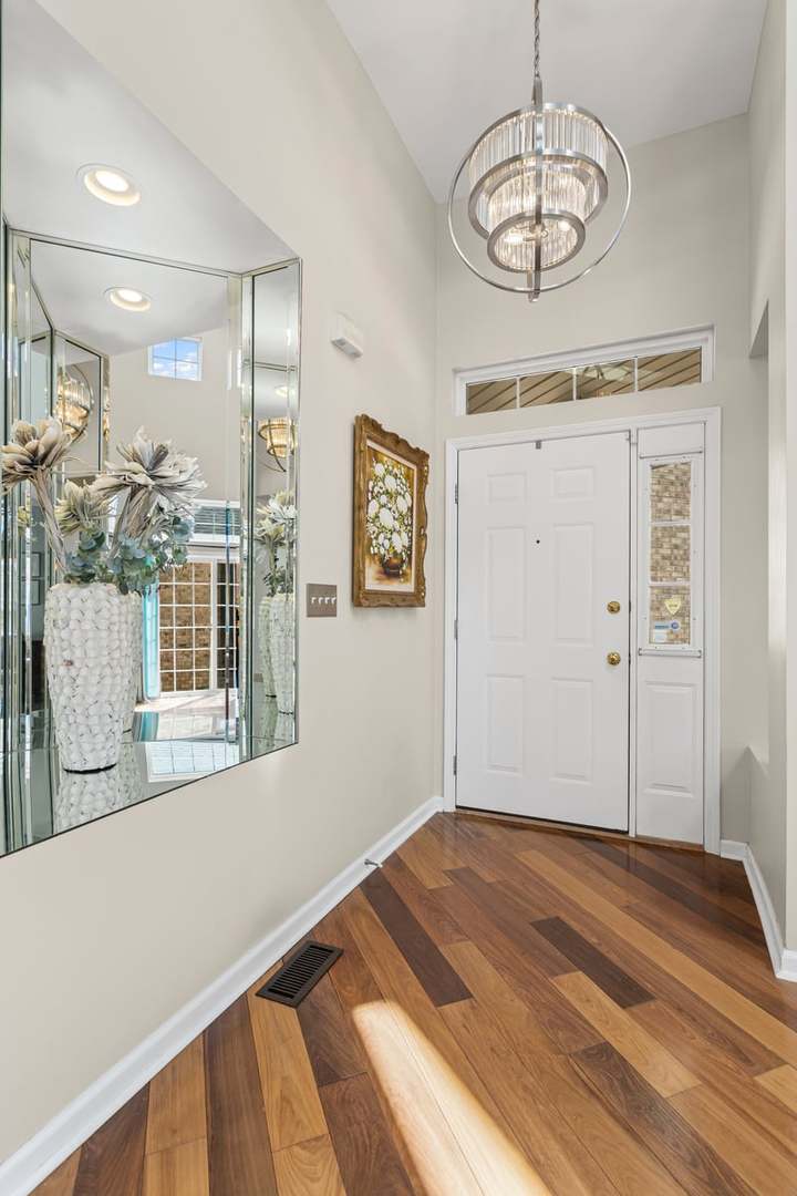 1708 Fairfax Lane, Oakbrook Terrace, IL 60181