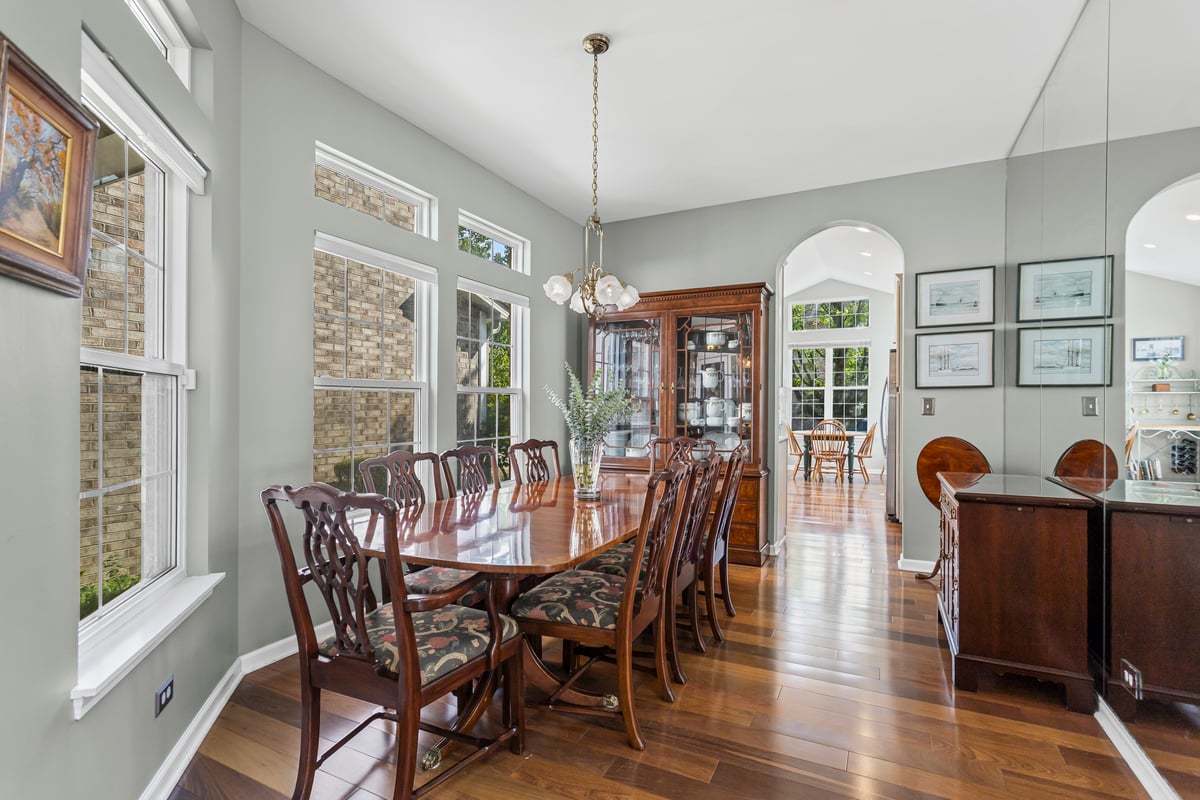 1708 Fairfax Lane, Oakbrook Terrace, IL 60181