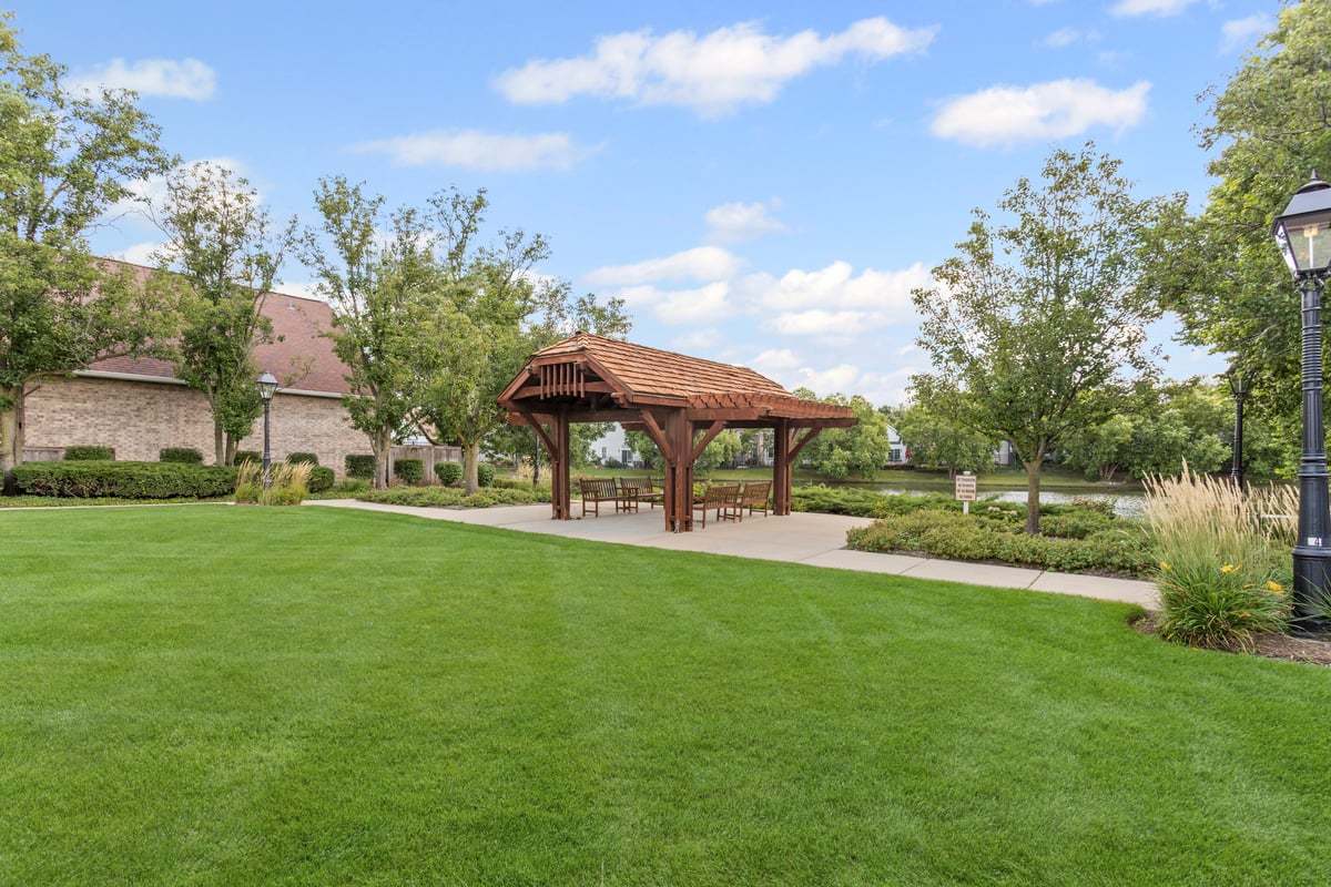1708 Fairfax Lane, Oakbrook Terrace, IL 60181