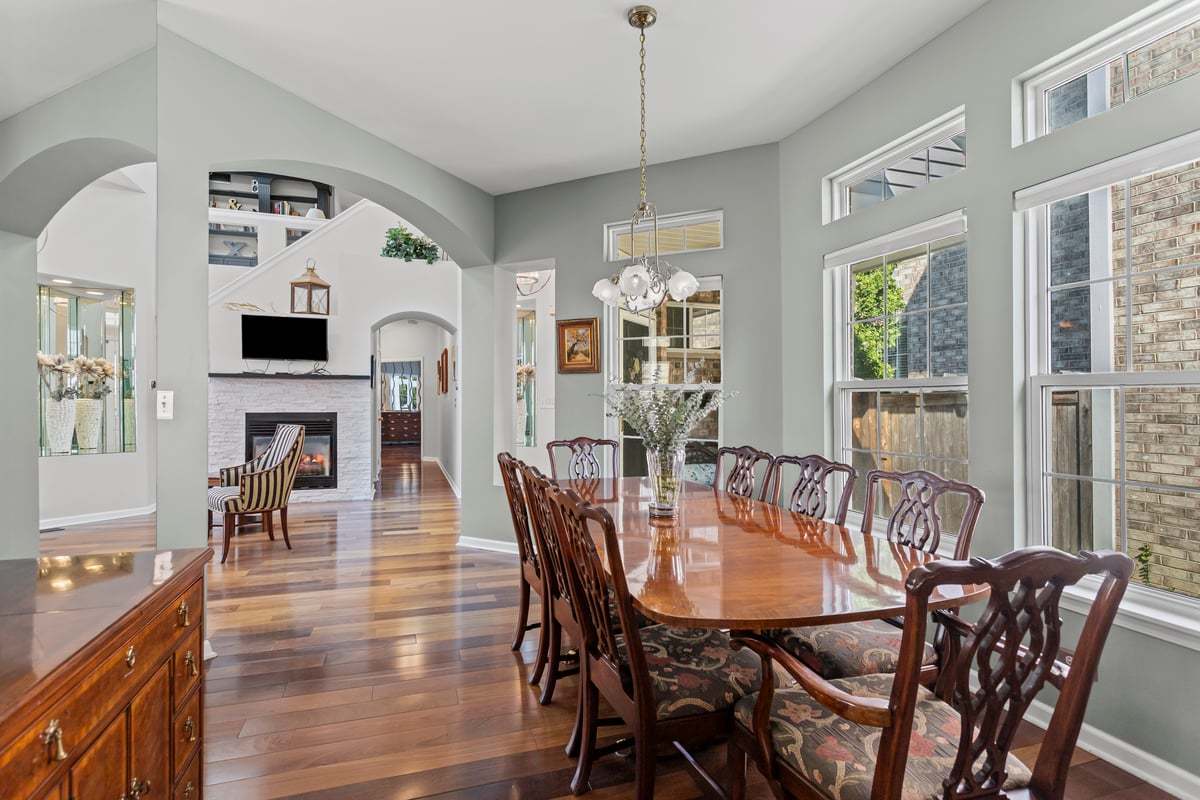 1708 Fairfax Lane, Oakbrook Terrace, IL 60181