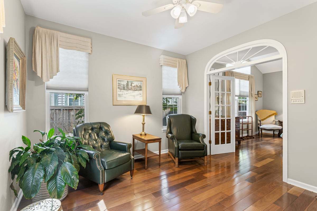 1708 Fairfax Lane, Oakbrook Terrace, IL 60181