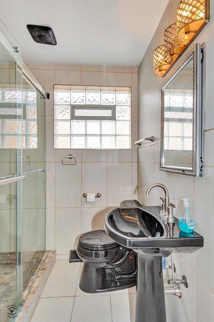 10348 S Rhodes Avenue, Chicago, IL 60628