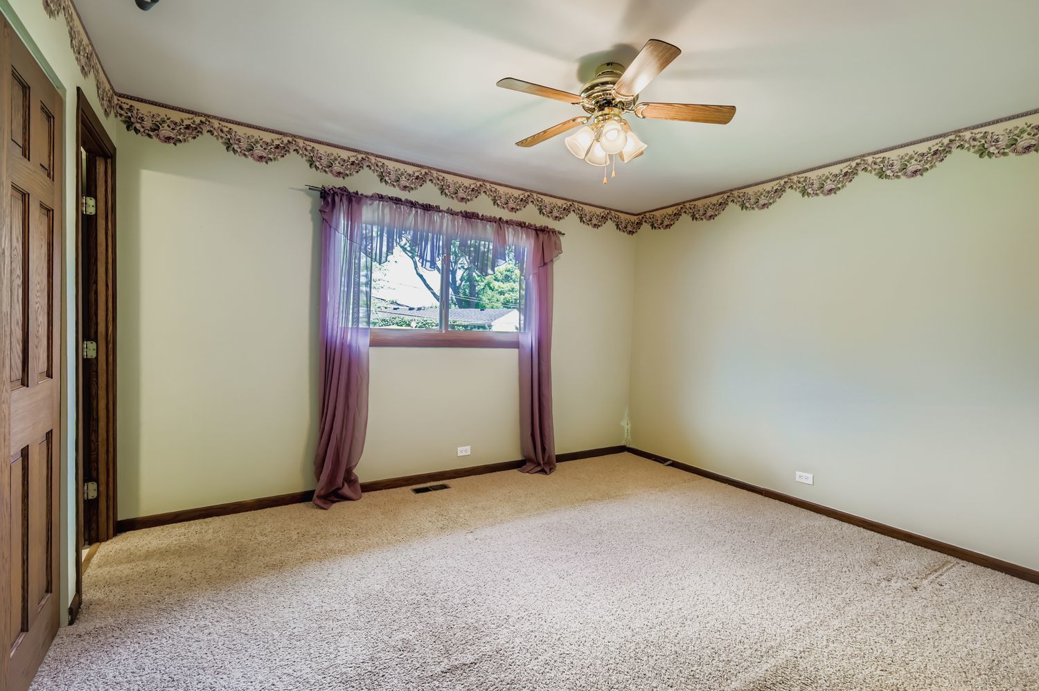 1410 W Lexington Drive, Arlington Heights, IL 60004
