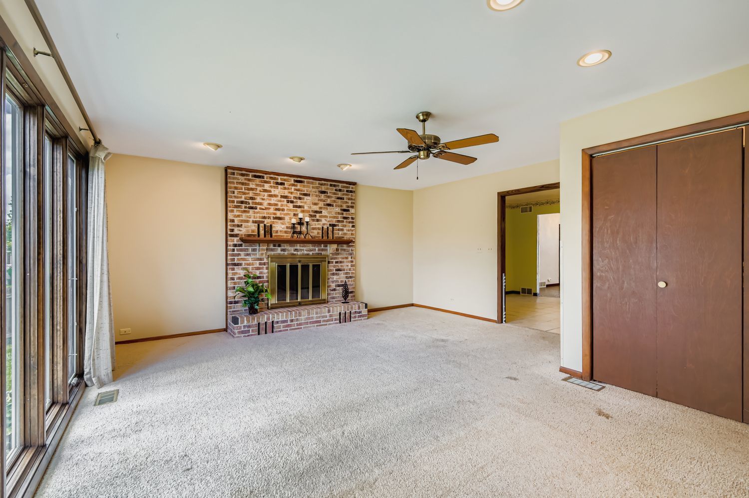 1410 W Lexington Drive, Arlington Heights, IL 60004