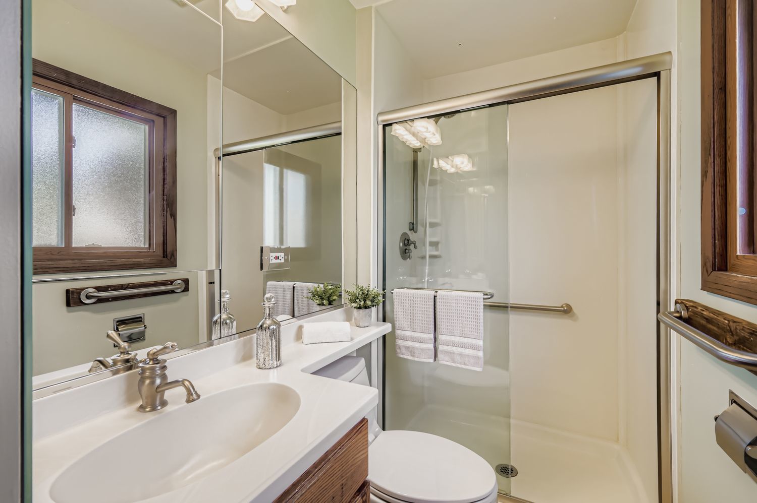 1410 W Lexington Drive, Arlington Heights, IL 60004