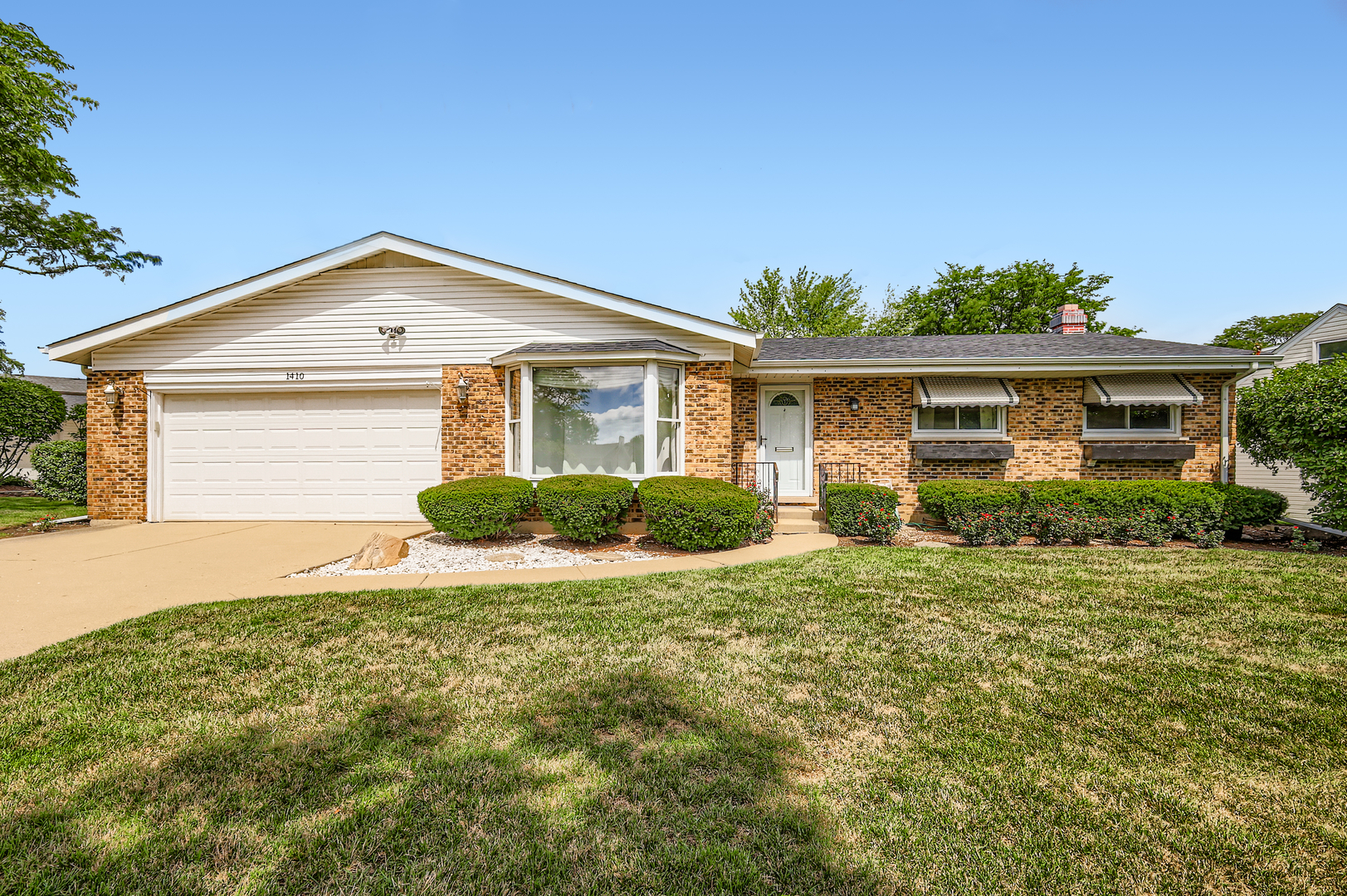 1410 W Lexington Drive, Arlington Heights, IL 60004
