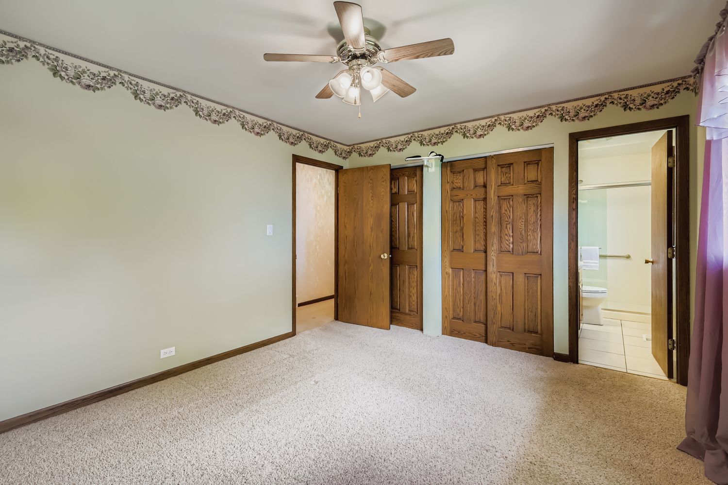 1410 W Lexington Drive, Arlington Heights, IL 60004