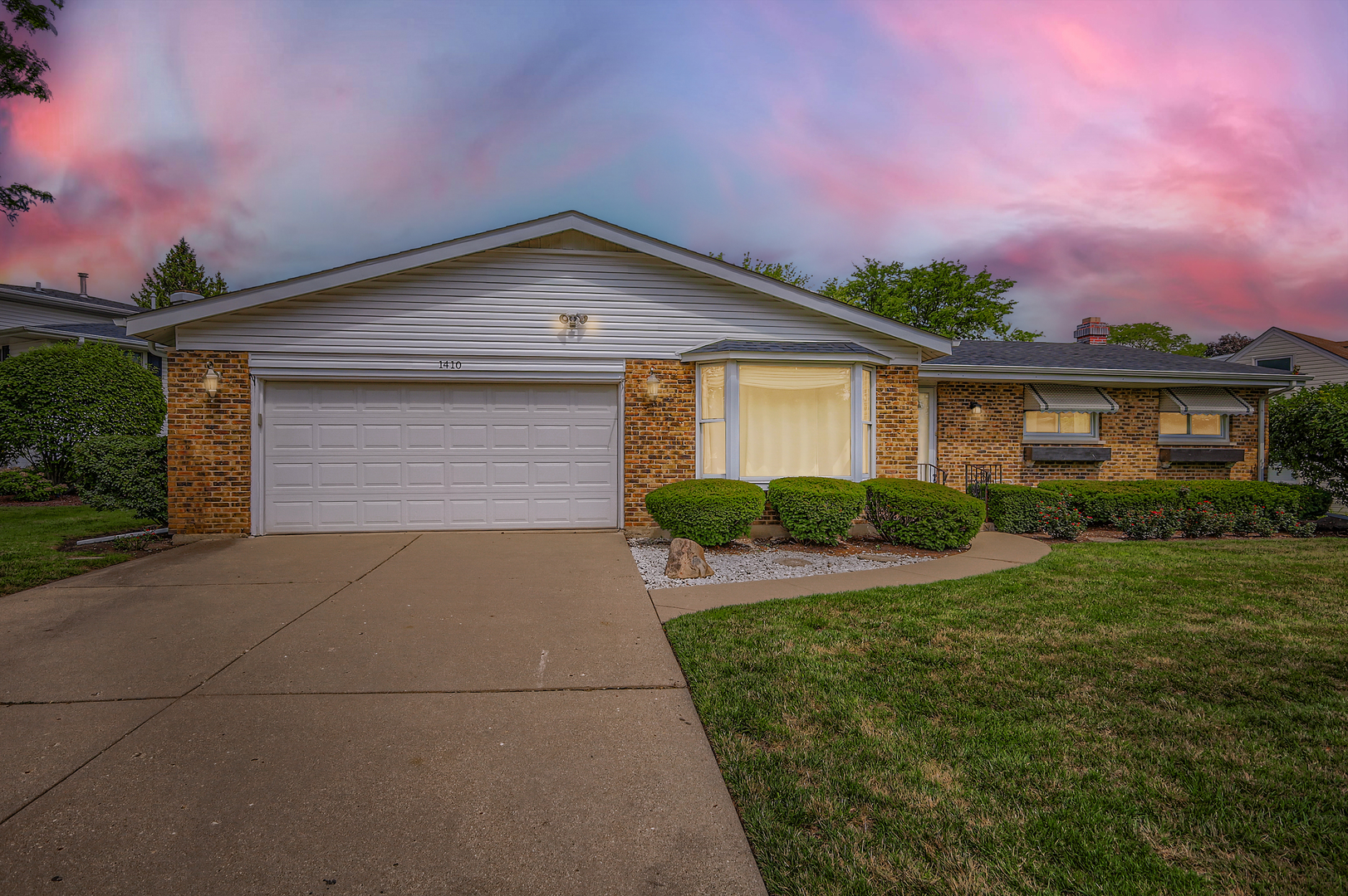 1410 W Lexington Drive, Arlington Heights, IL 60004