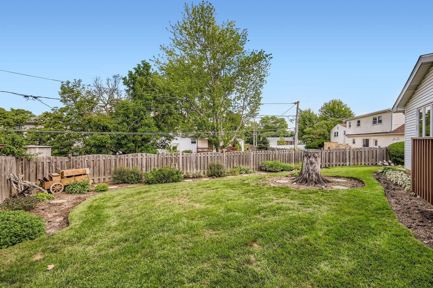 1410 W Lexington Drive, Arlington Heights, IL 60004