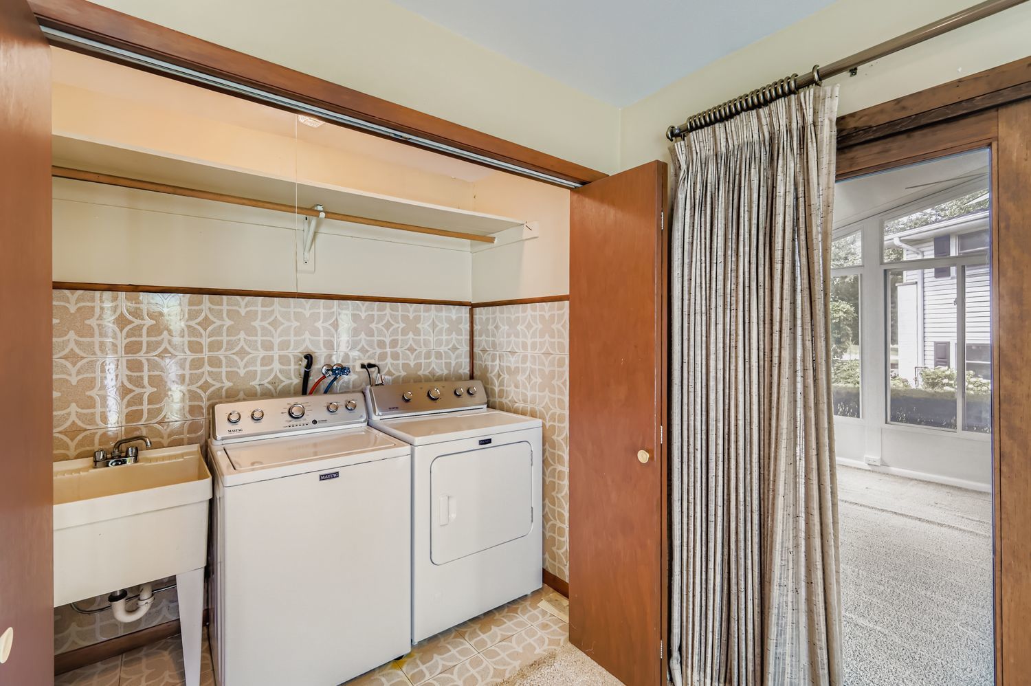 1410 W Lexington Drive, Arlington Heights, IL 60004