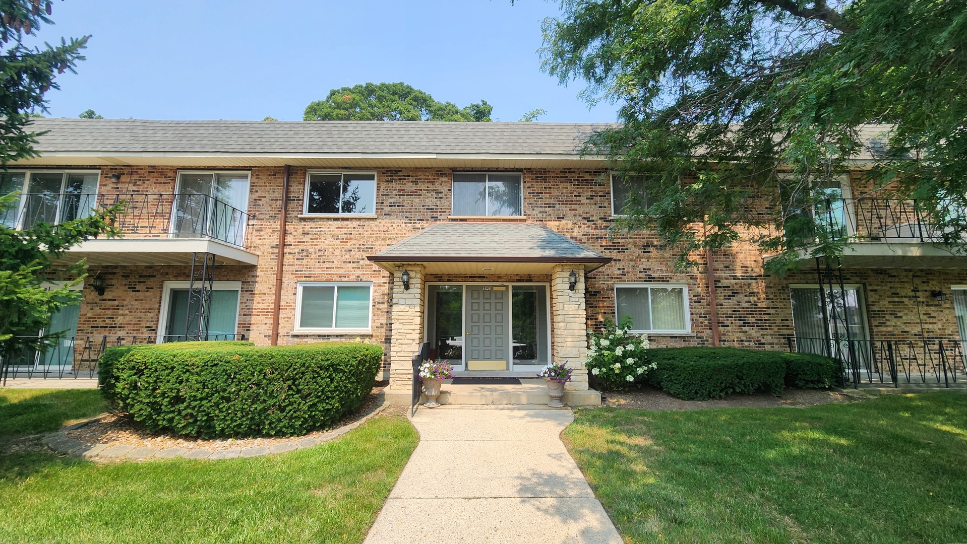 191 Hillcrest Terrace #1B, Bloomingdale, IL 60108