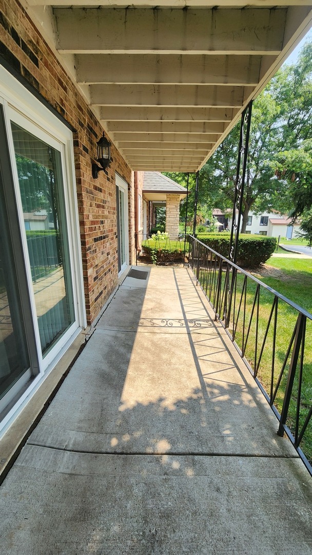 191 Hillcrest Terrace #1B, Bloomingdale, IL 60108