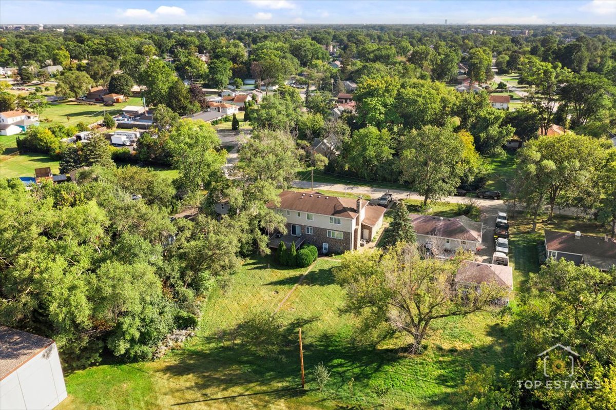 17W508 Hawthorne Avenue, Wood Dale, IL 60191
