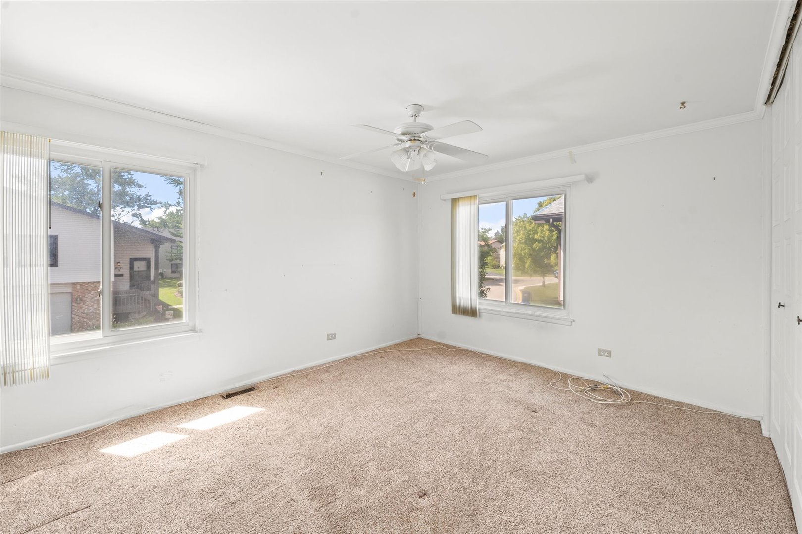 1316 Kingsbury Drive #1, Hanover Park, IL 60133