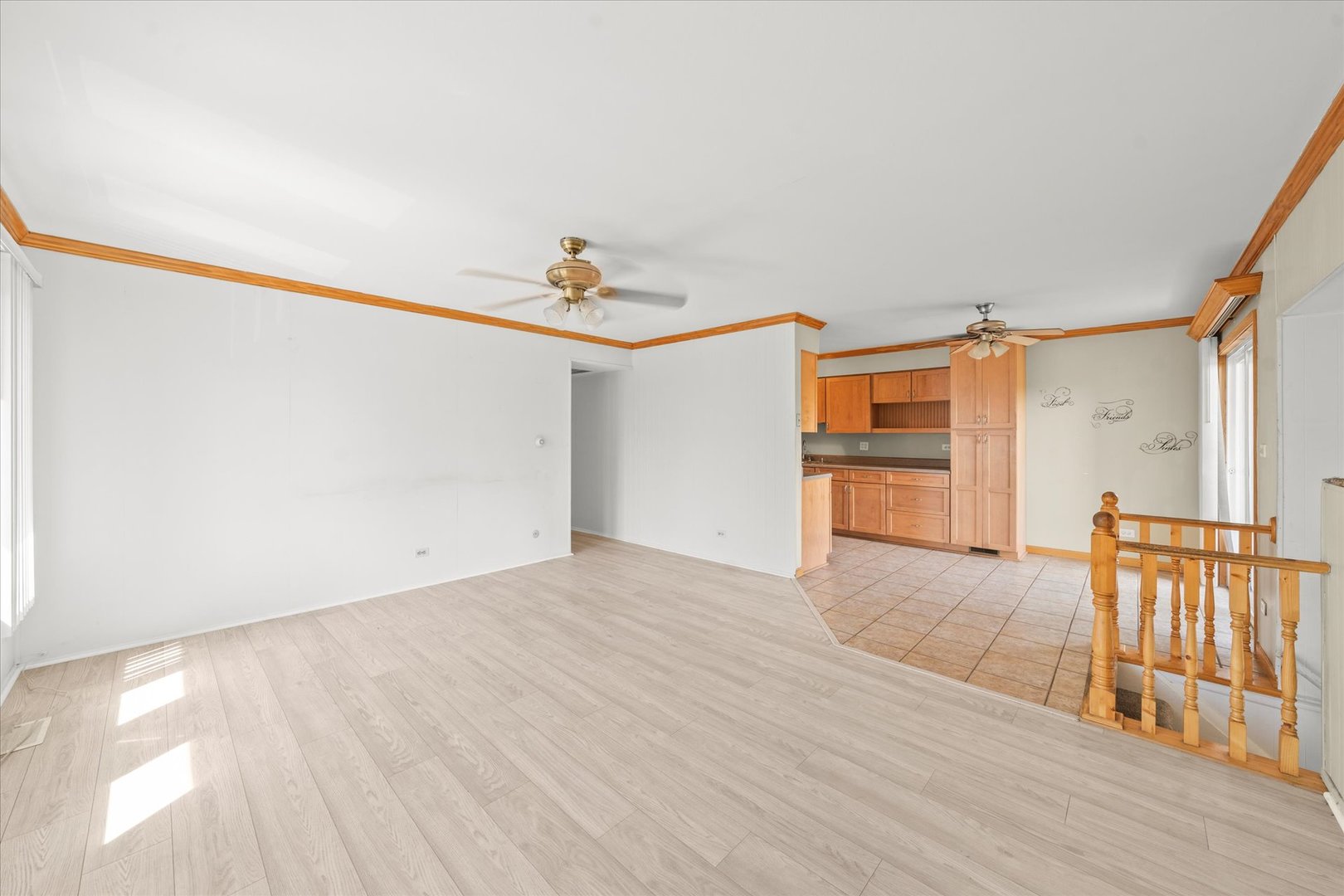 1316 Kingsbury Drive #1, Hanover Park, IL 60133