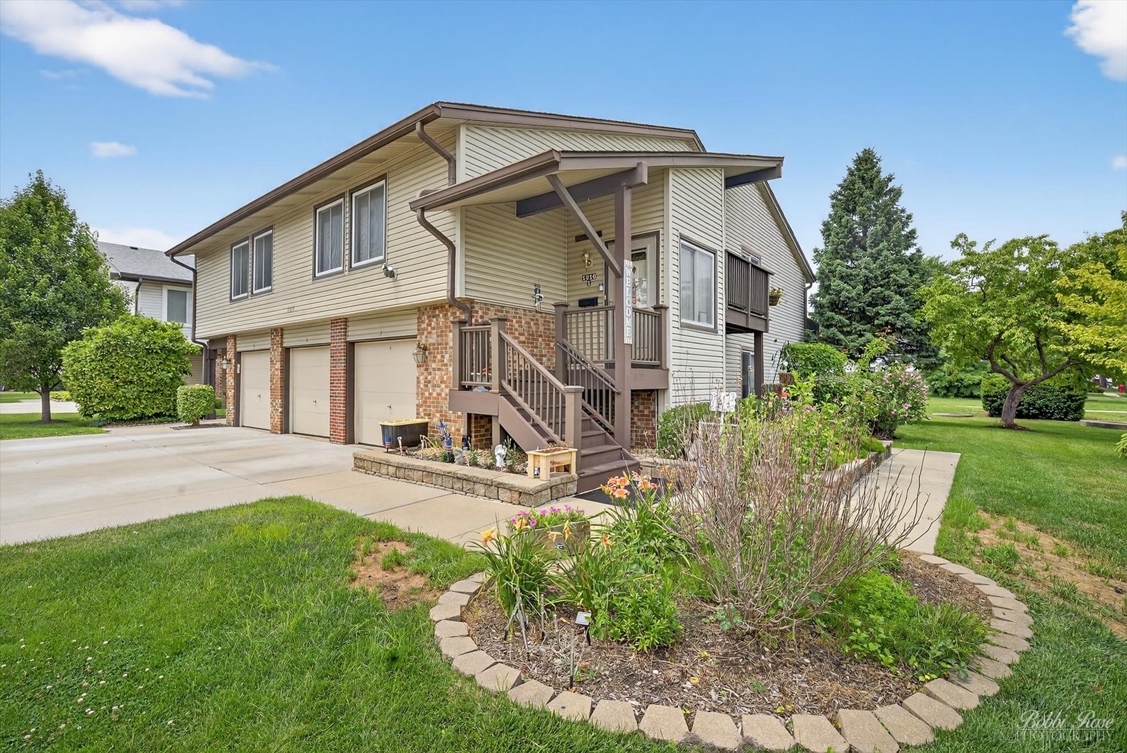 1316 Kingsbury Drive #1, Hanover Park, IL 60133