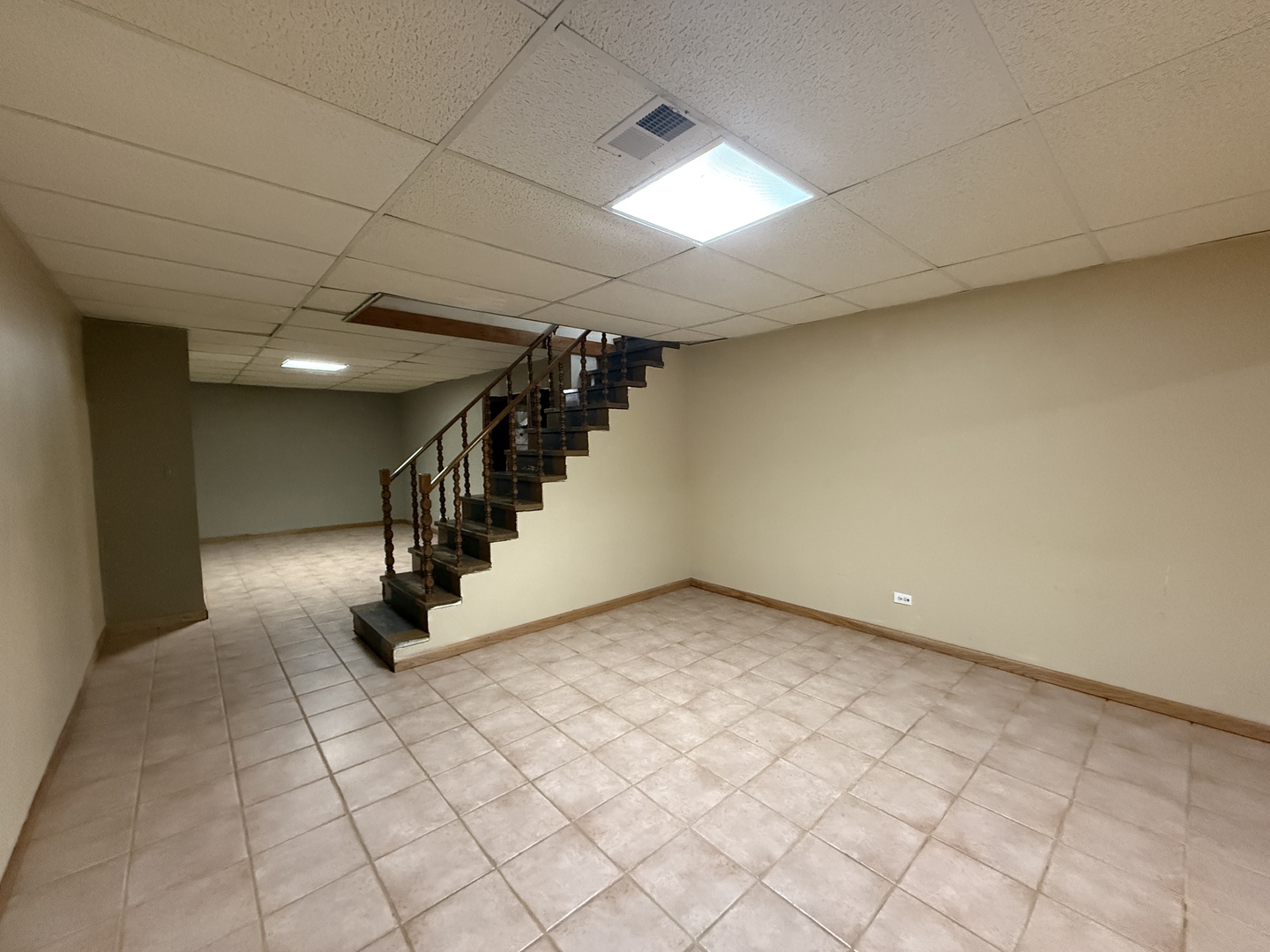 1121 Birkdale Court, Naperville, IL 60563