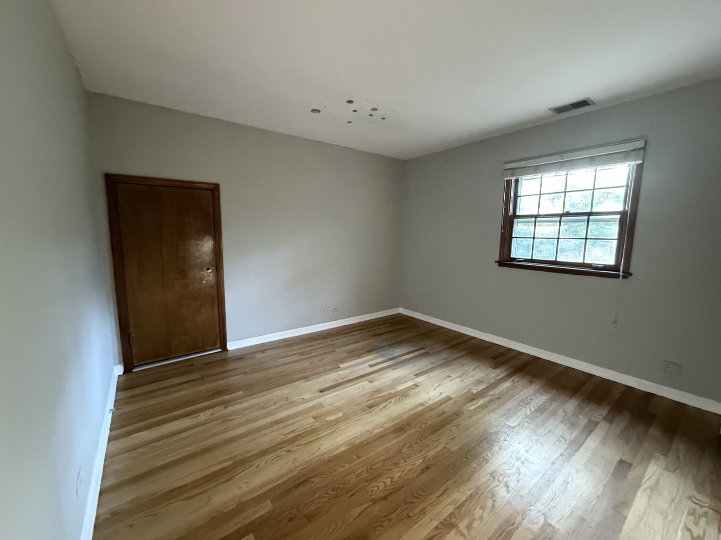 1121 Birkdale Court, Naperville, IL 60563