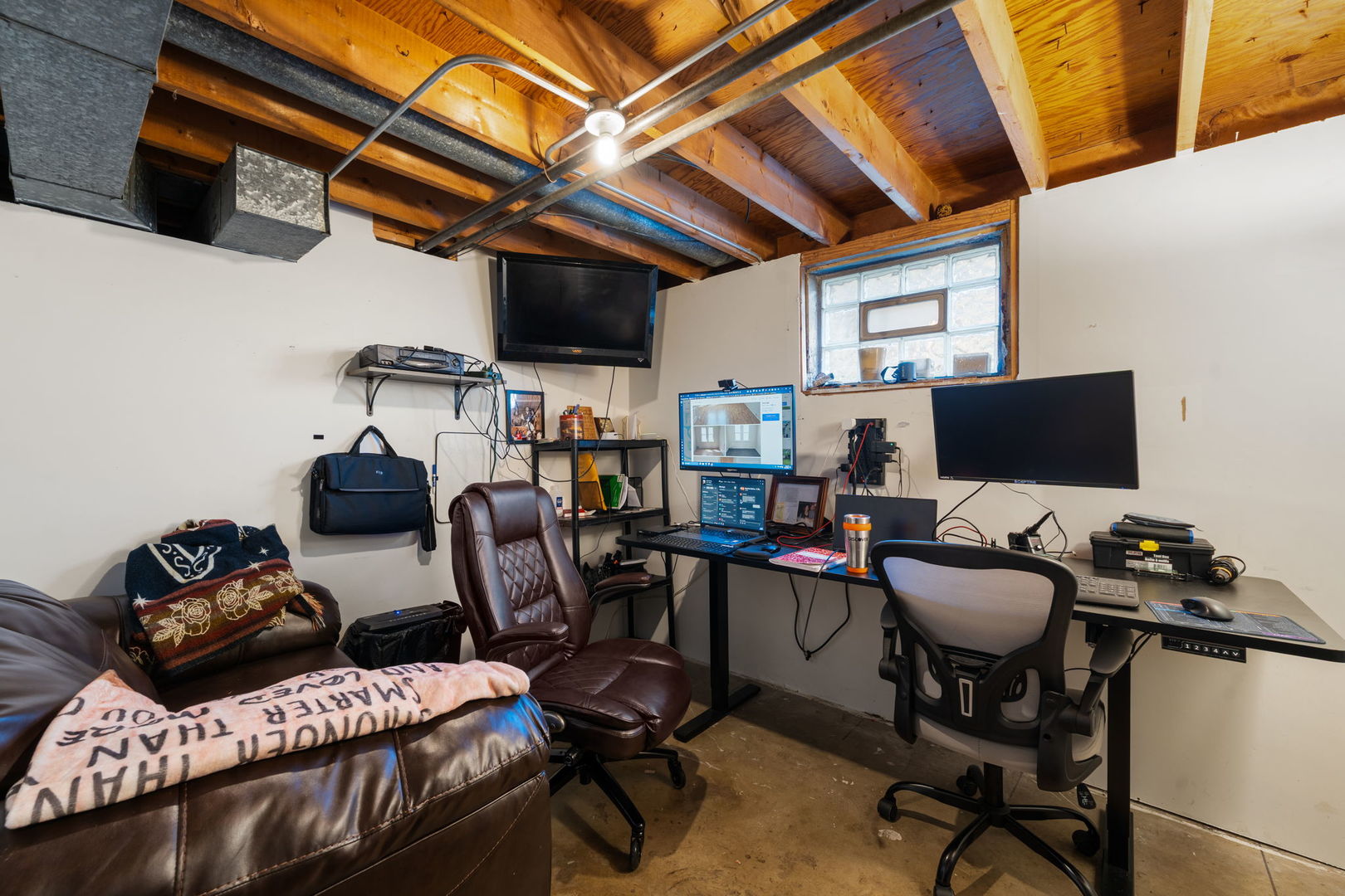 12915 S Houston Avenue, Chicago, IL 60633