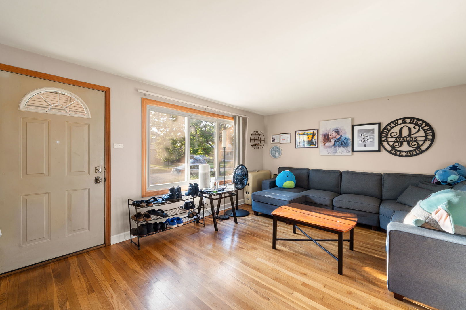 12915 S Houston Avenue, Chicago, IL 60633