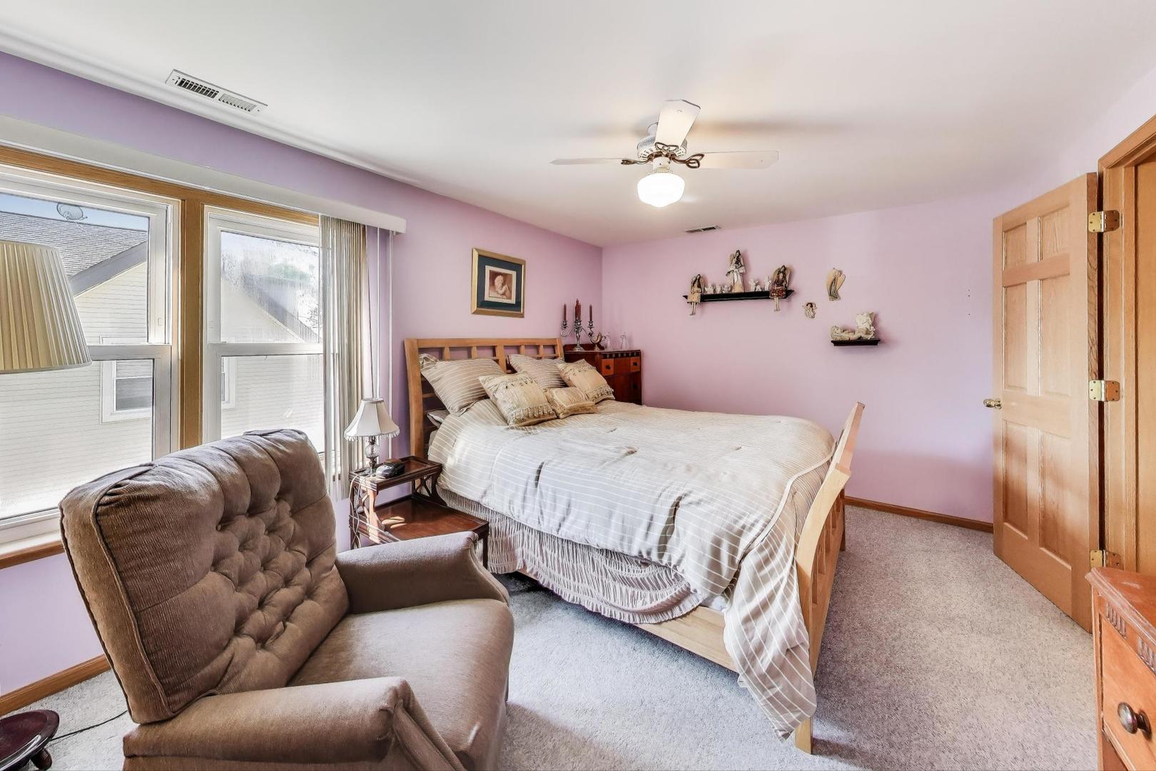 4962 N Oconto Avenue, Harwood Heights, IL 60706