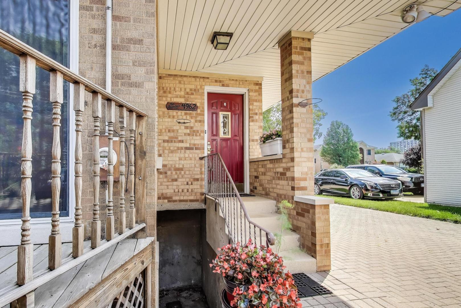 4962 N Oconto Avenue, Harwood Heights, IL 60706