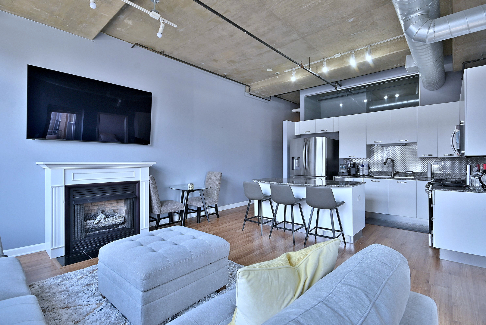 111 S Morgan Street #810, Chicago, IL 60607