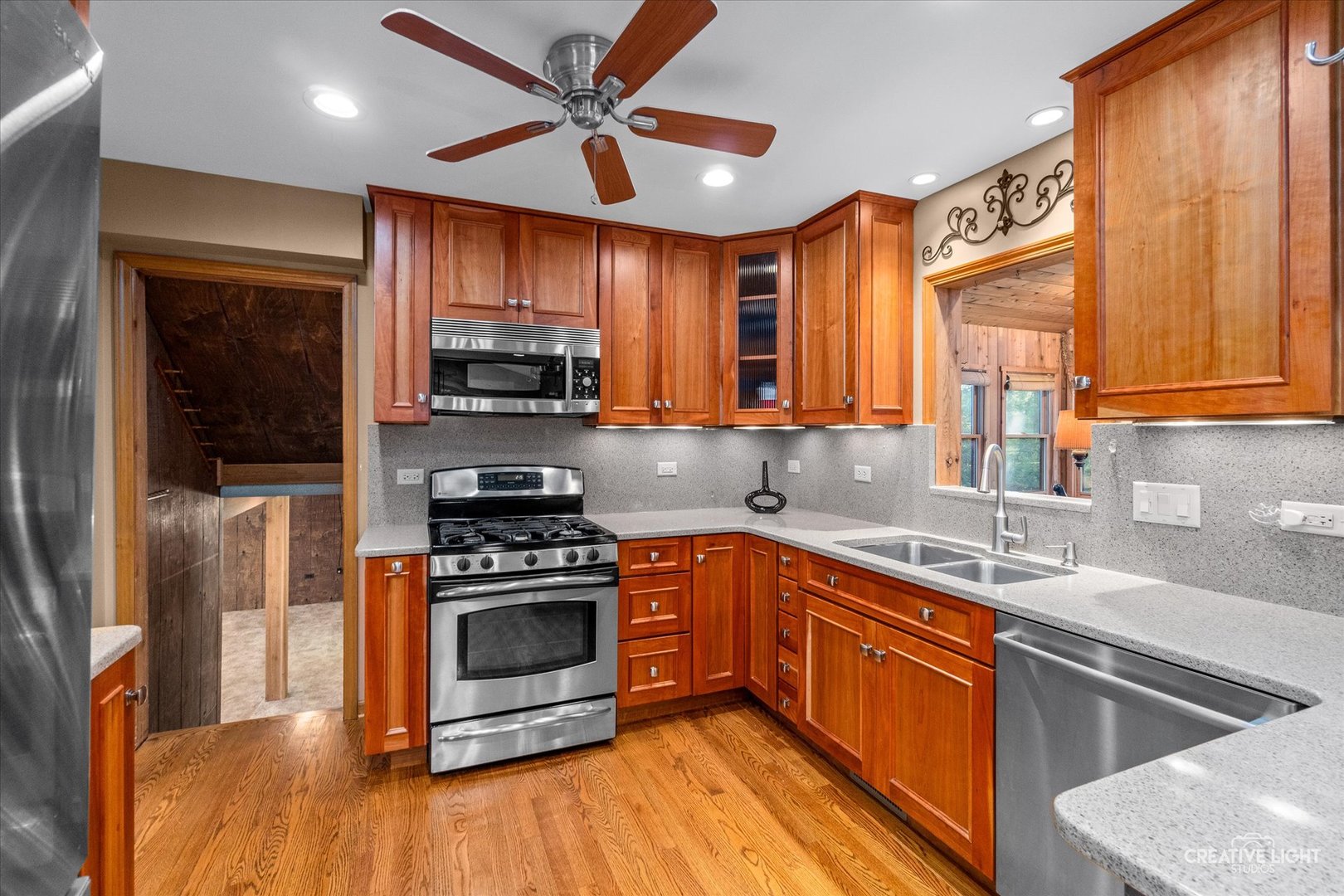 2S452 Riverside Avenue, Warrenville, IL 60555