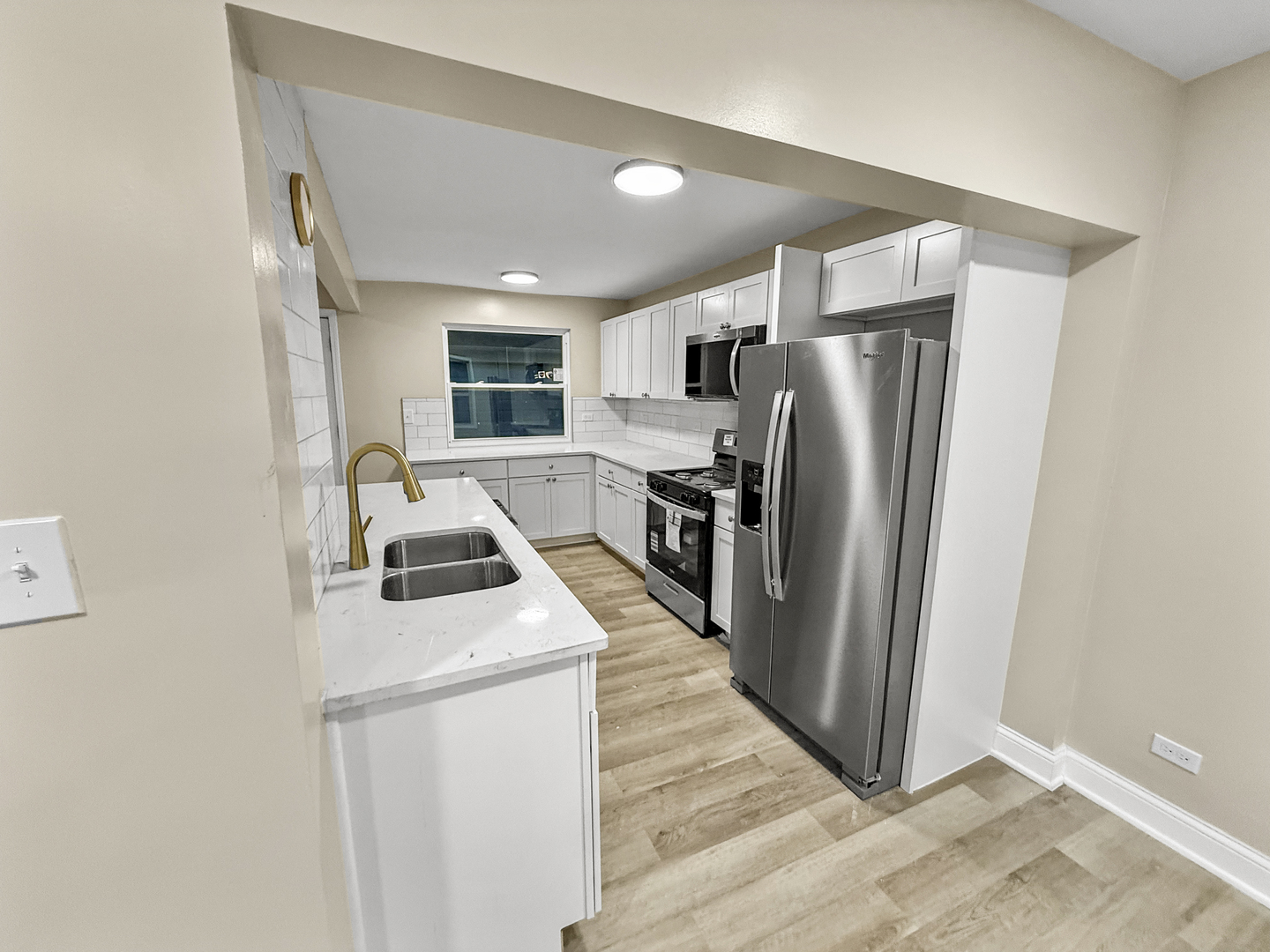 17138 Burnham Avenue, Lansing, IL 60438