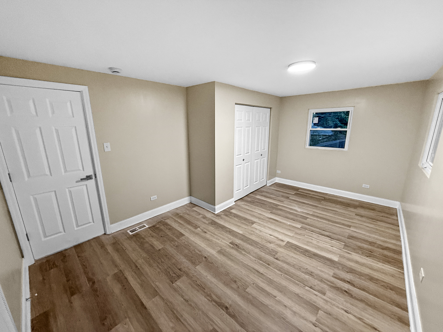 17138 Burnham Avenue, Lansing, IL 60438