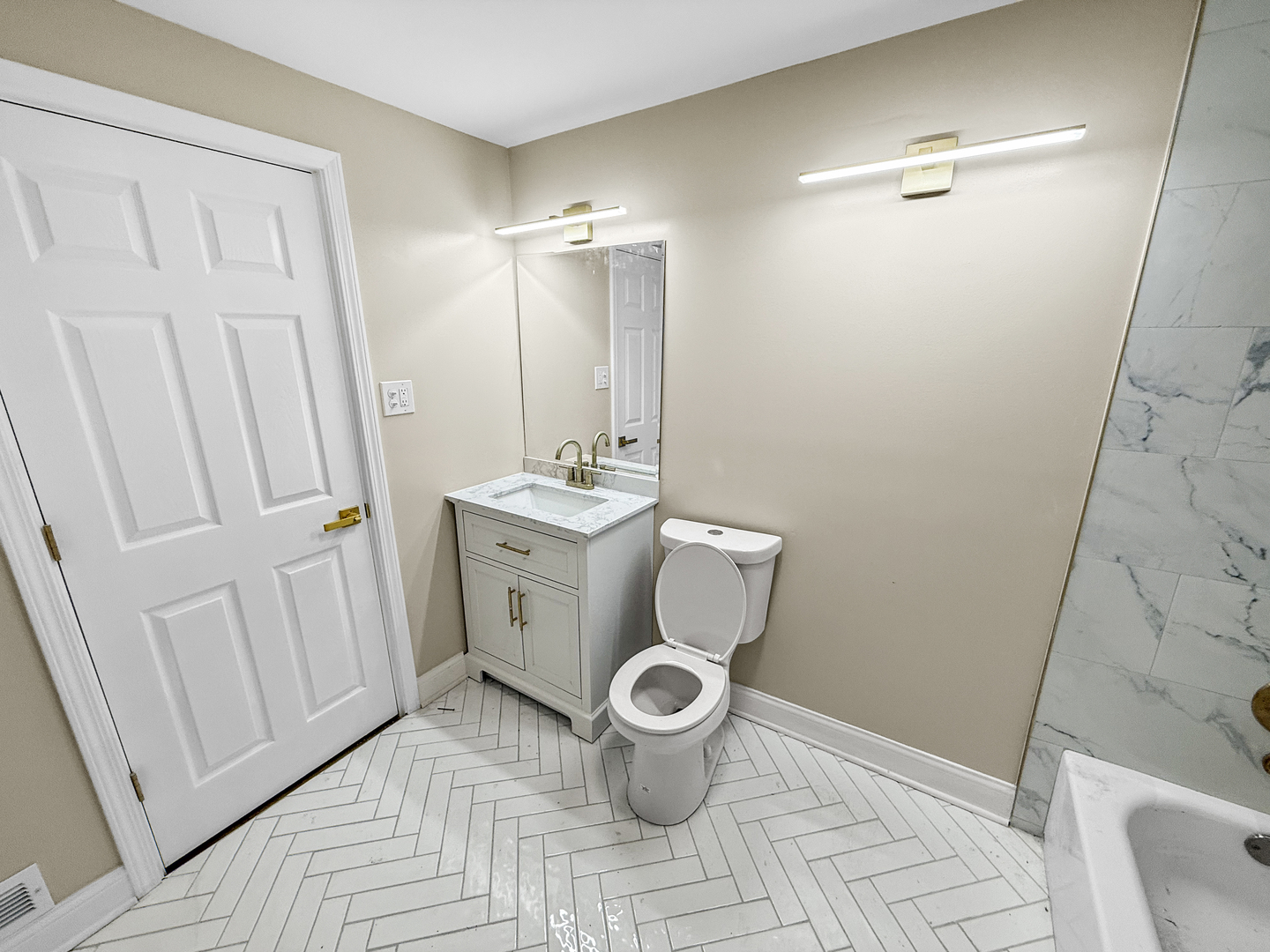17138 Burnham Avenue, Lansing, IL 60438