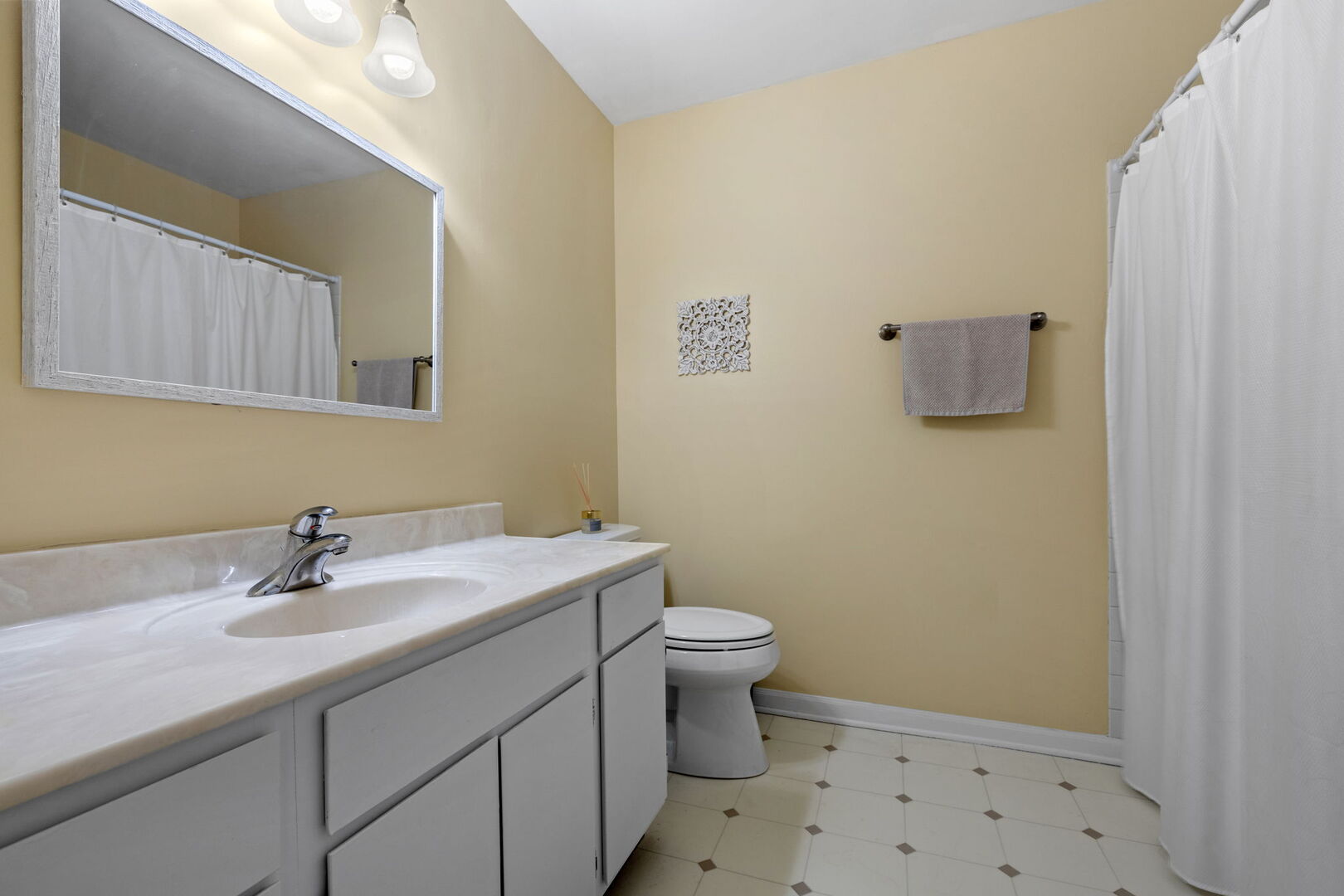 54 Plymouth Court #202D, Naperville, IL 60565