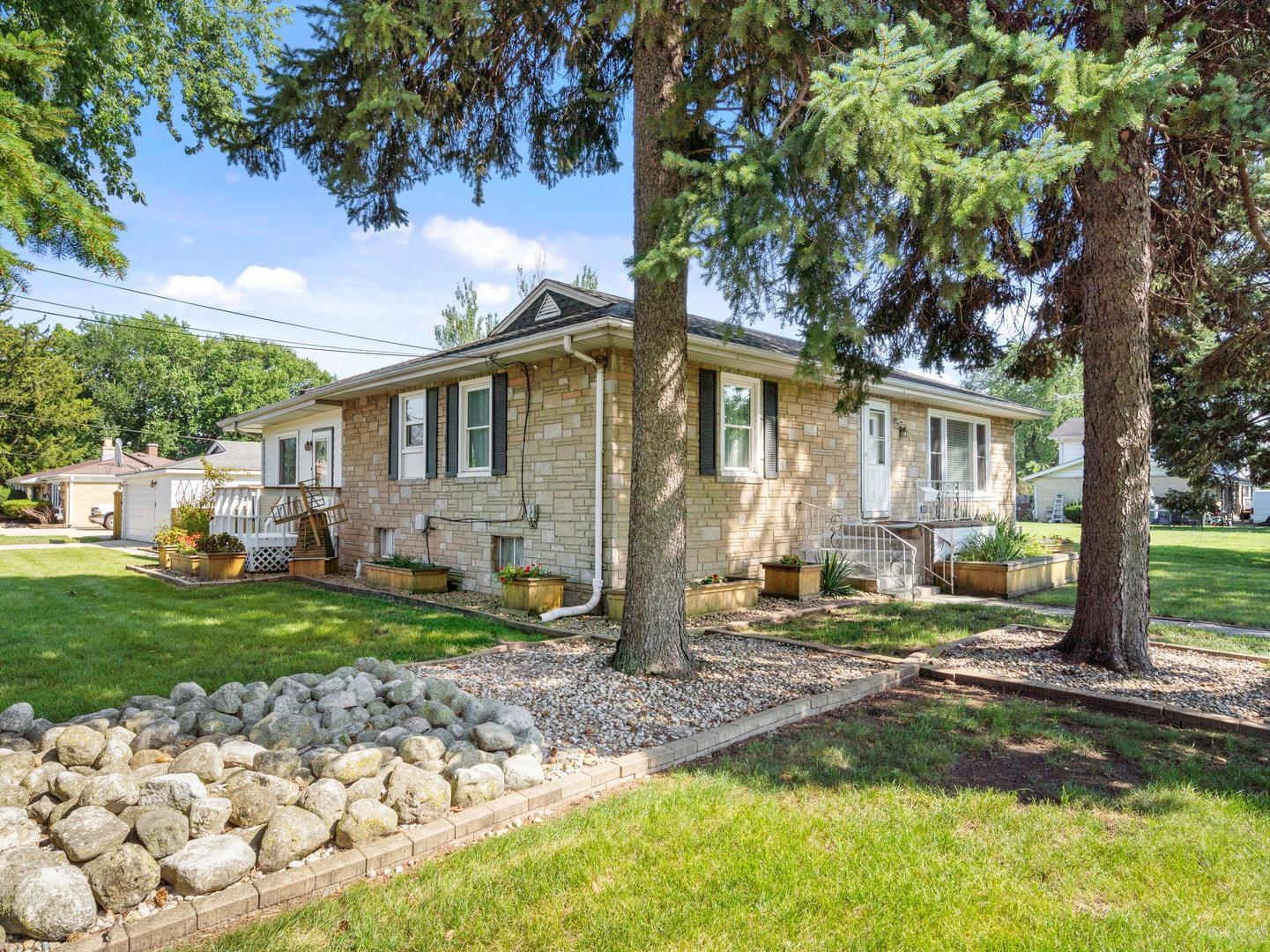 2257 Dora Street, Melrose Park, IL 60164