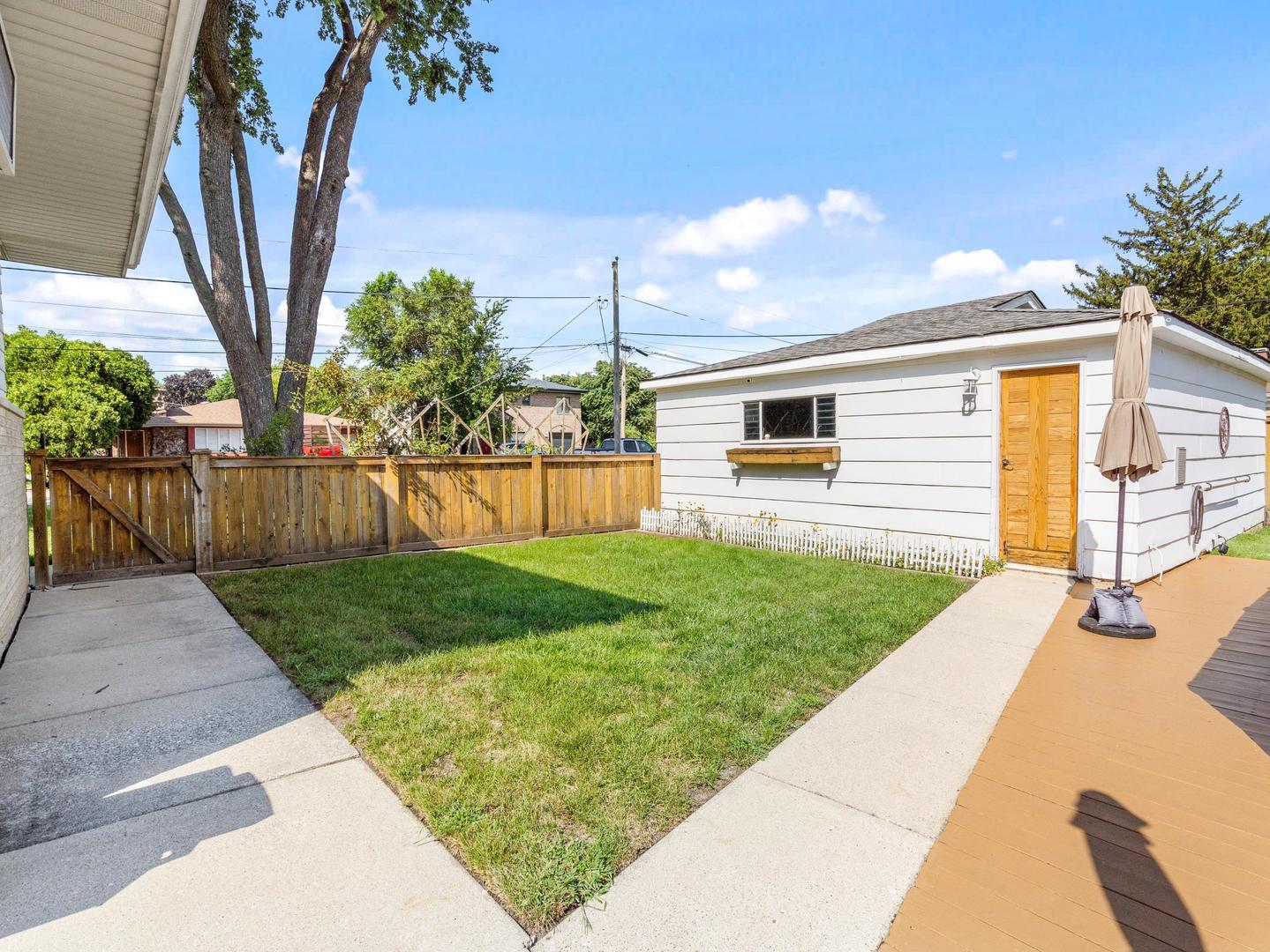 2257 Dora Street, Melrose Park, IL 60164