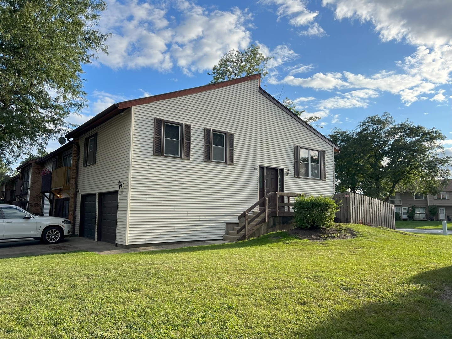 345 OZARK Drive, Bolingbrook, IL 60440