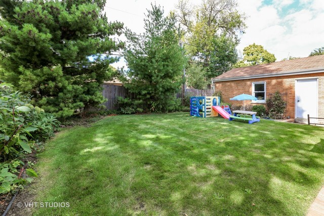 128 S Linden Avenue, Elmhurst, IL 60126