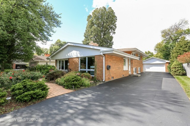 128 S Linden Avenue, Elmhurst, IL 60126