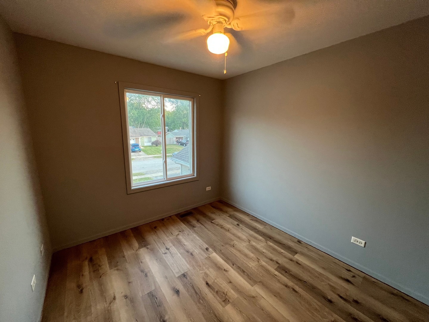 725 Clearwood Court, Aurora, IL 60504