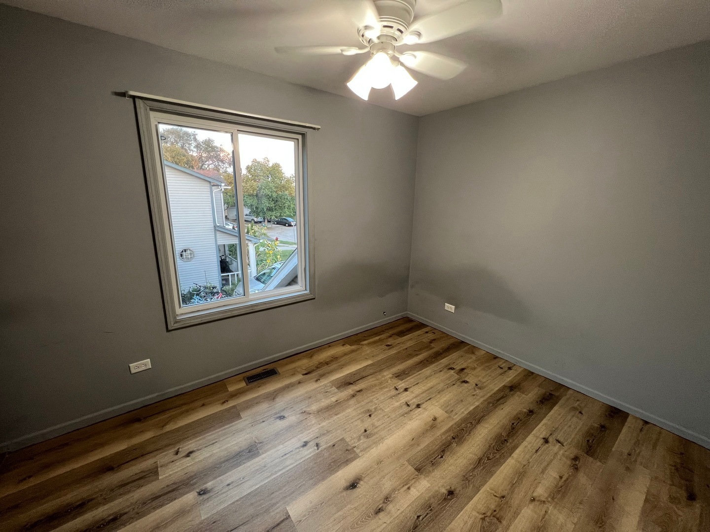 725 Clearwood Court, Aurora, IL 60504