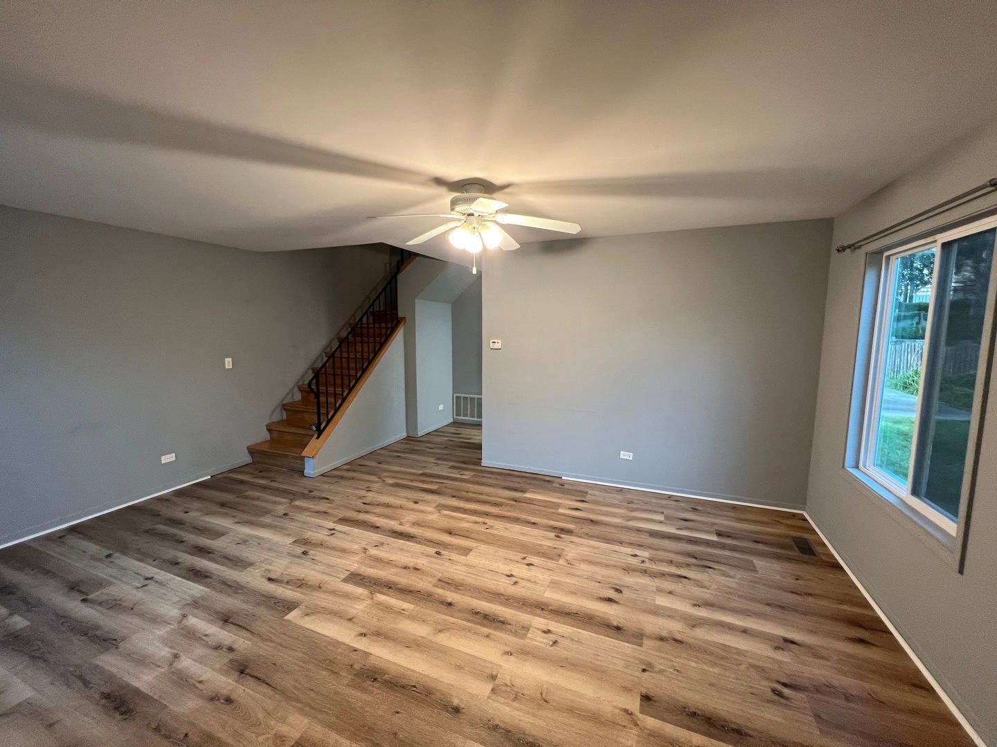 725 Clearwood Court, Aurora, IL 60504