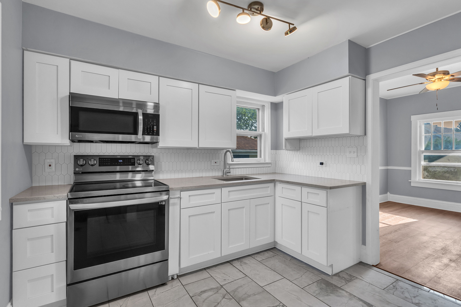 193 May Street, Bensenville, IL 60106