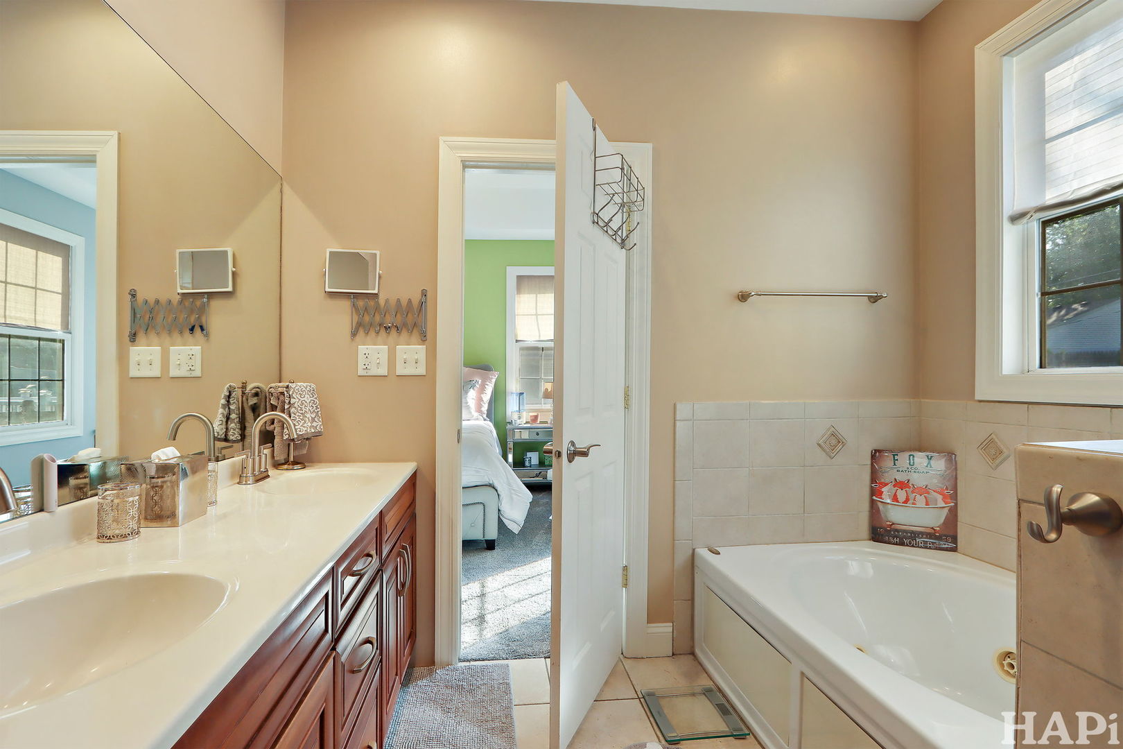 26332 N Hickory Avenue, Mundelein, IL 60060