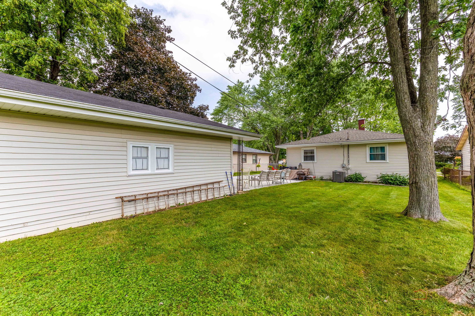 262 N Fairlawn Avenue, Mundelein, IL 60060