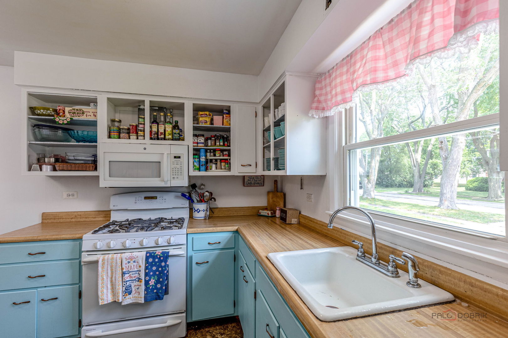 262 N Fairlawn Avenue, Mundelein, IL 60060