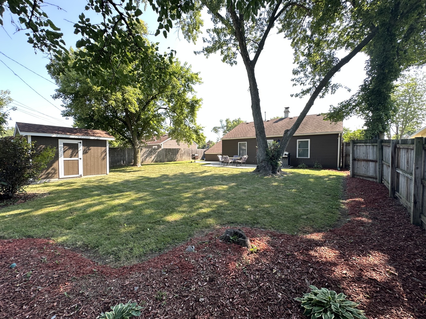 11 Edgewood Drive, Streamwood, IL 60107