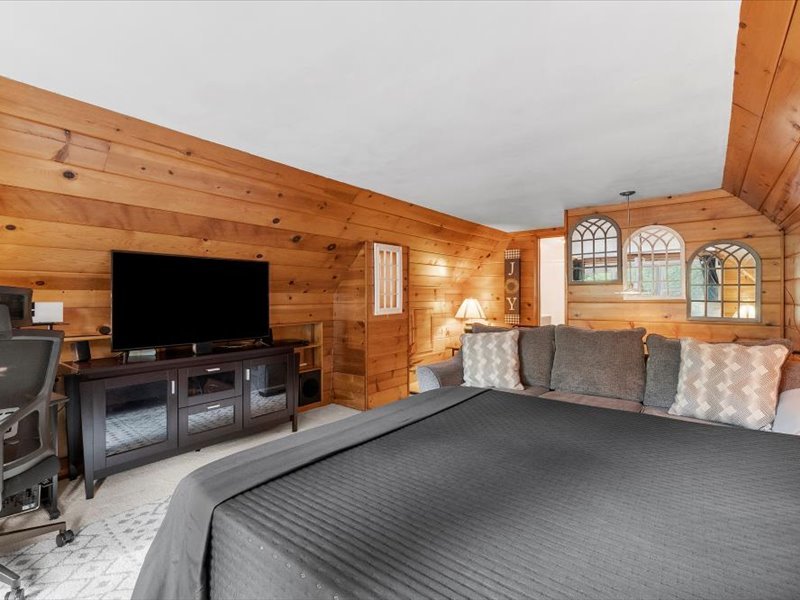 10205 W Ames Avenue, Beach Park, IL 60099