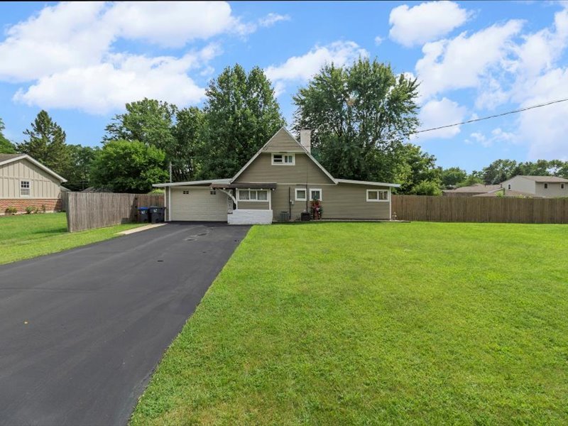 10205 W Ames Avenue, Beach Park, IL 60099