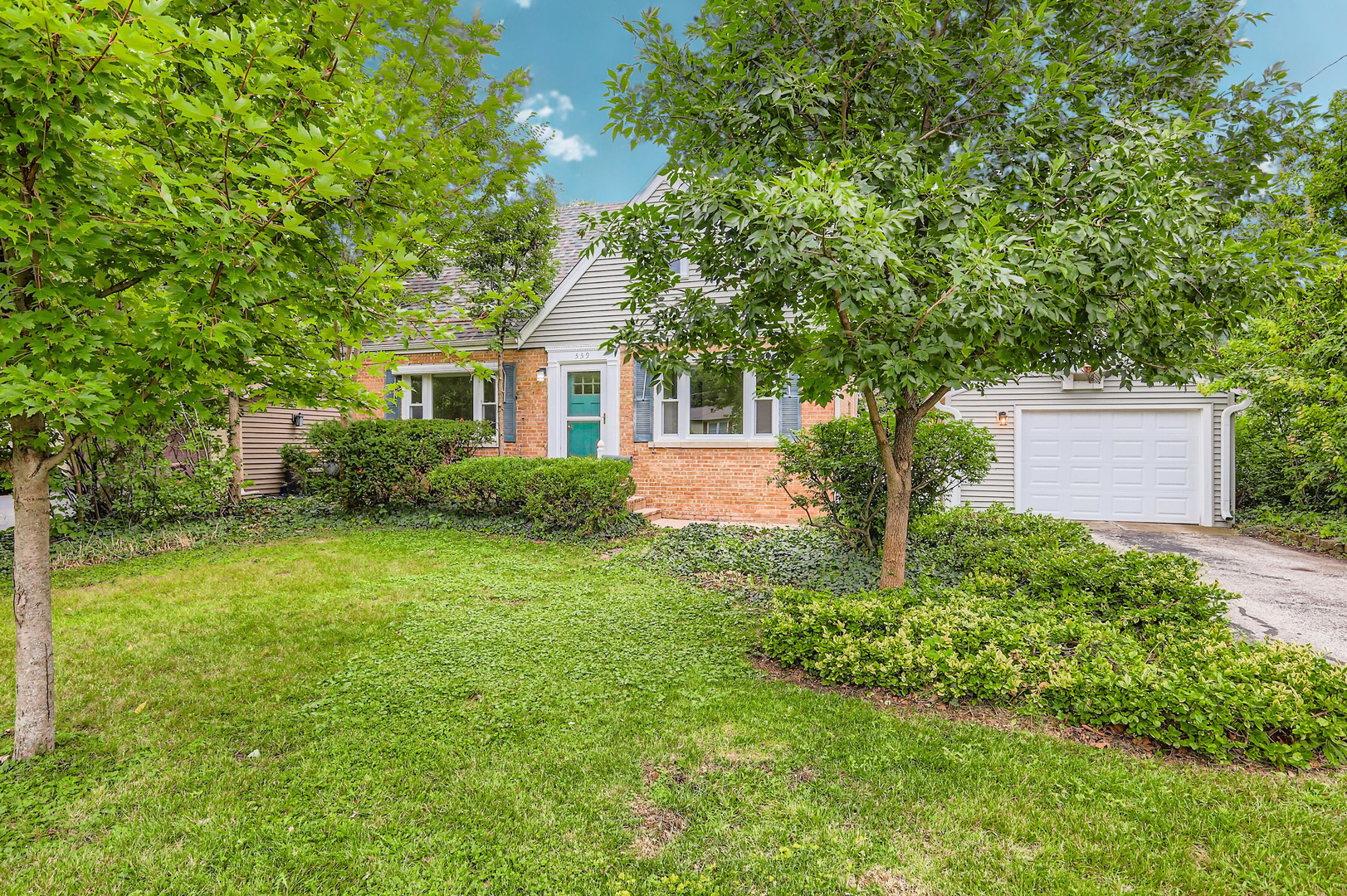 559 S Edson Avenue, Lombard, IL 60148