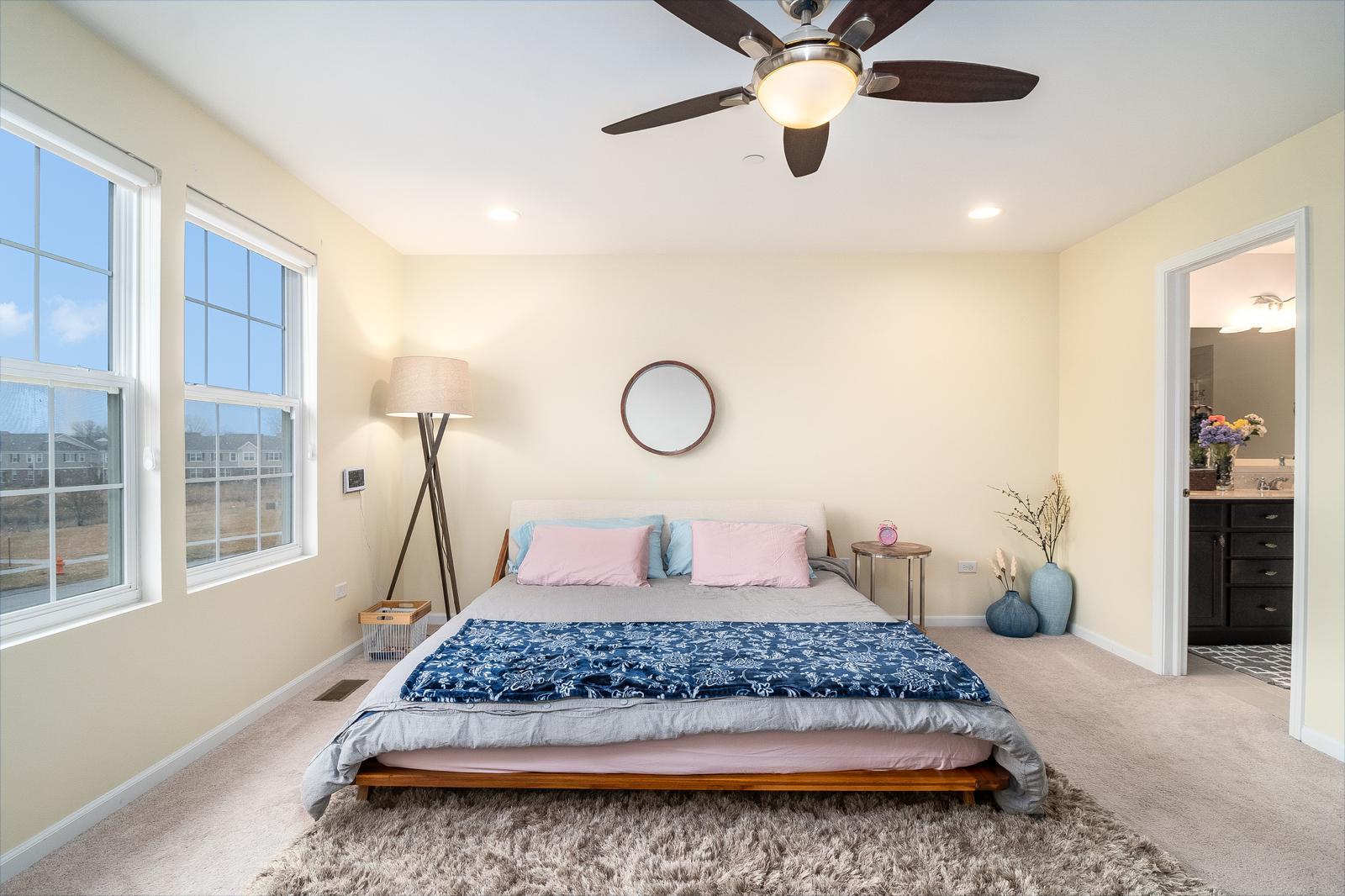 2812 Henley Lane, Naperville, IL 60540